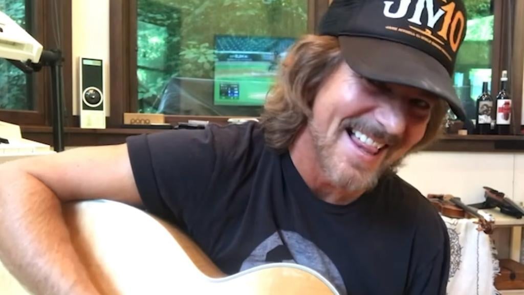 Eddie Vedder homenageia Ozzy e visita espaço de Springsteen no New Jersey