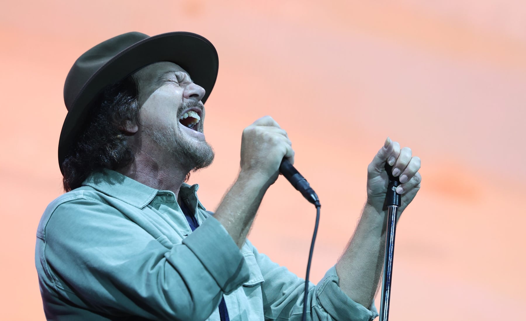 Eddie Vedder: o cantor dos perdidos que encontrou seu lugar