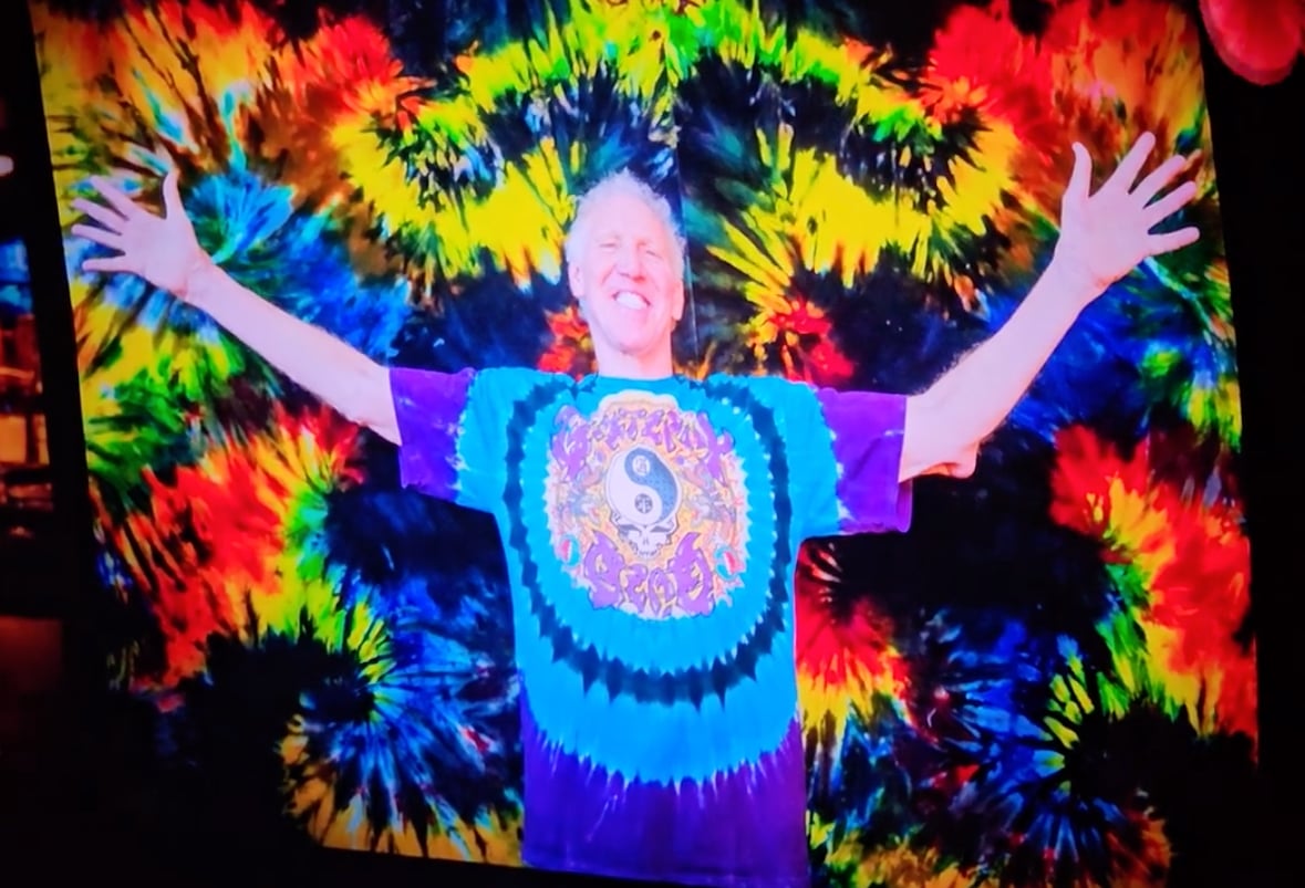 Dead & Company e Pearl Jam prestam homenagem a Bill Walton, maior Deadhead do mundo