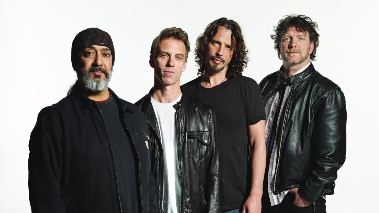 Mike McCready toca com Soundgarden na abertura da temporada da NFL em setembro