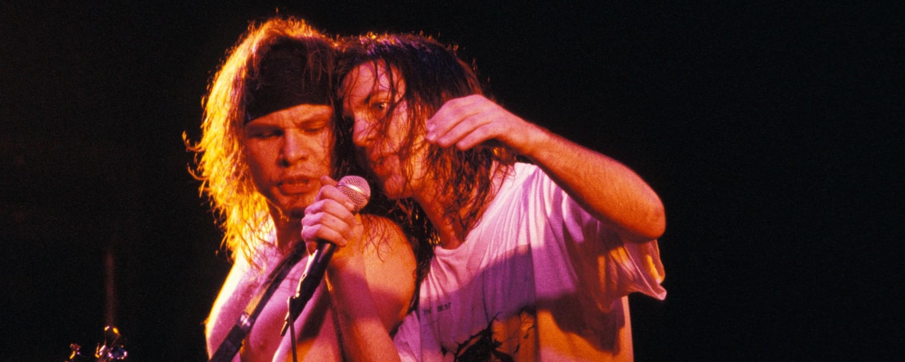 Em novembro de 1993, Vs. estreou no #1 e quebrou o recorde de vendas da semana