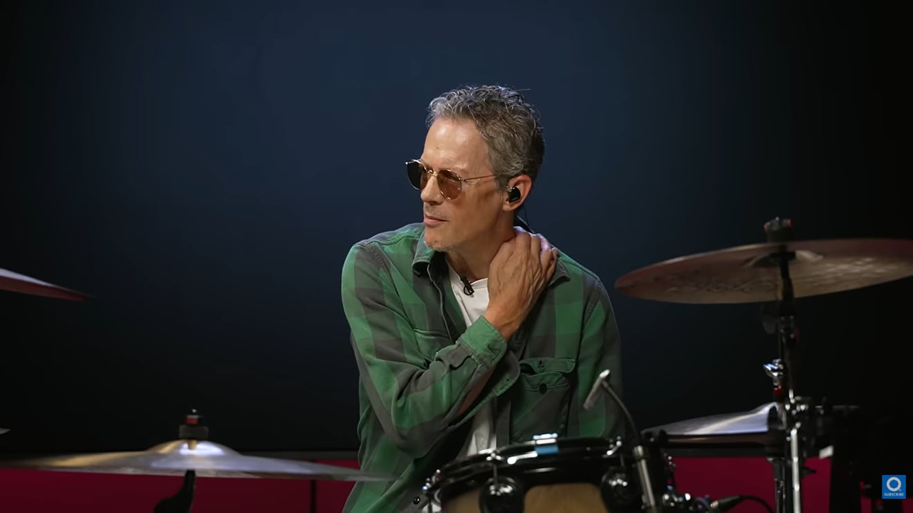 Dave Krusen volta ao Drumeo enquanto PJ esconde o substituto de Matt Cameron
