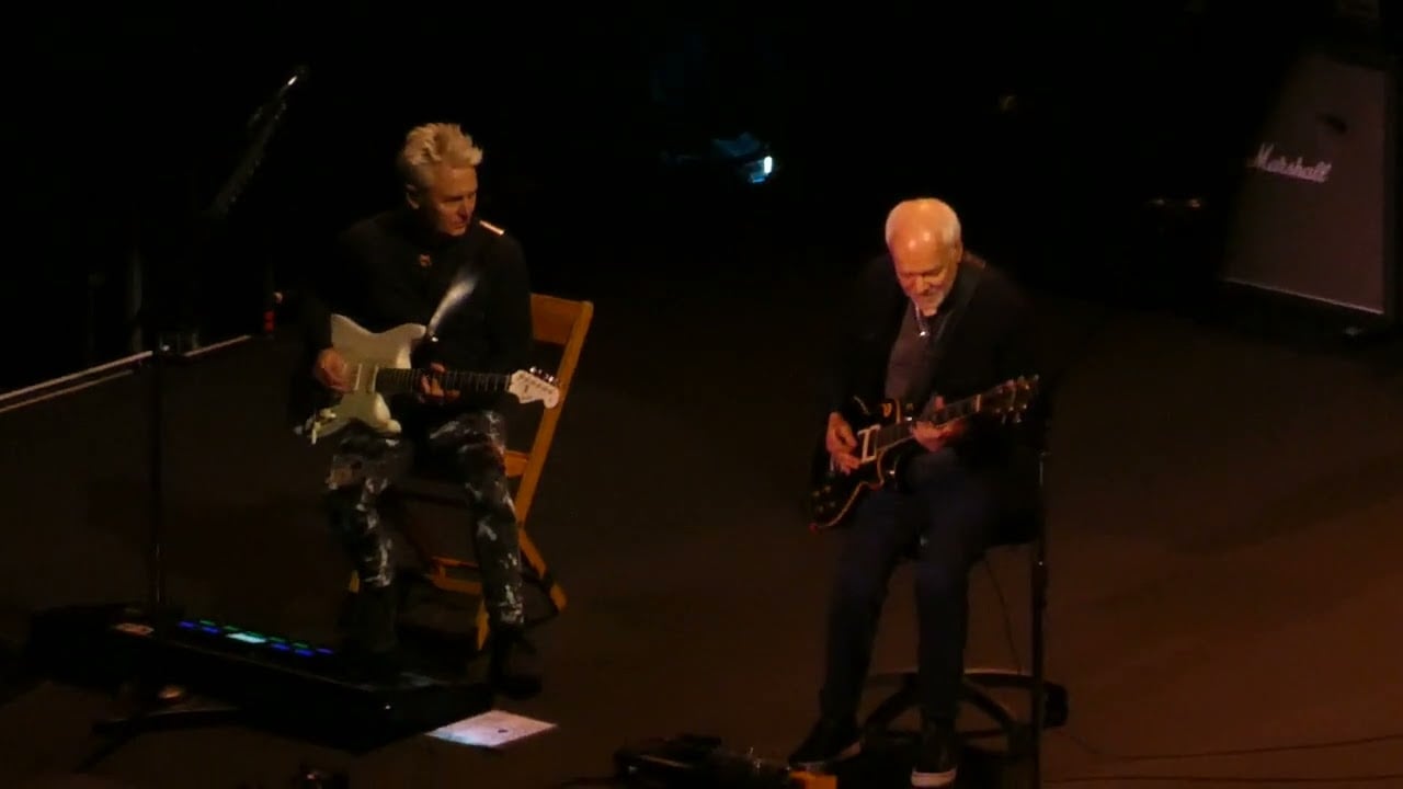 Pearl Jam traz Peter Frampton ao palco em Nashville para tocar 'Black'