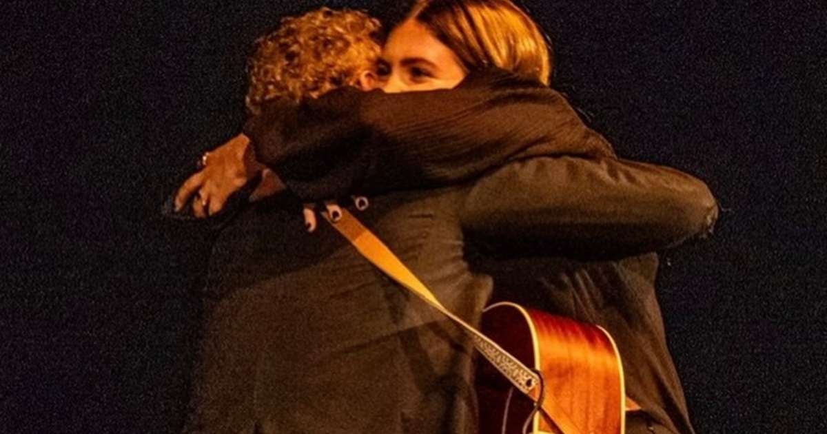 Olivia Vedder homenageia Glen Hansard, amigo de longa data do Eddie