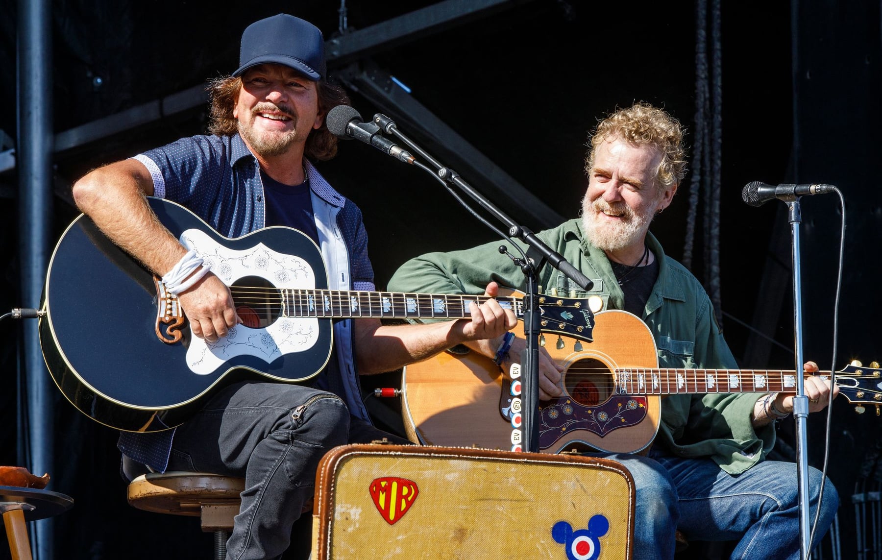 Eddie ligou por cinco dias para Glen Hansard após tragédia no palco