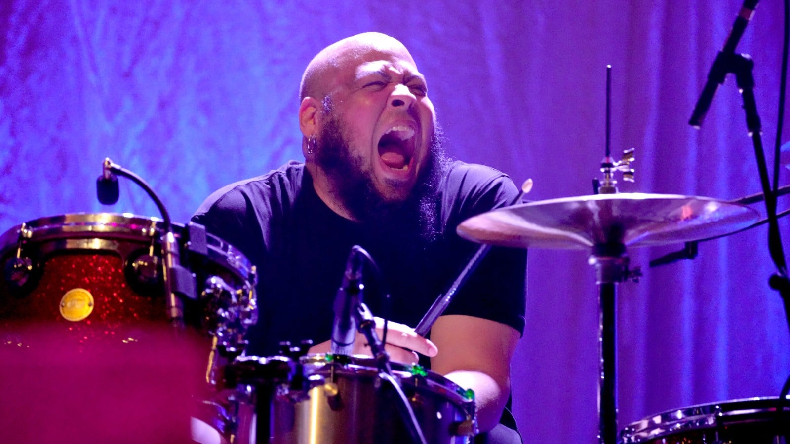 Pearl Jam revela Abe Laboriel Jr. como novo baterista no Ohana
