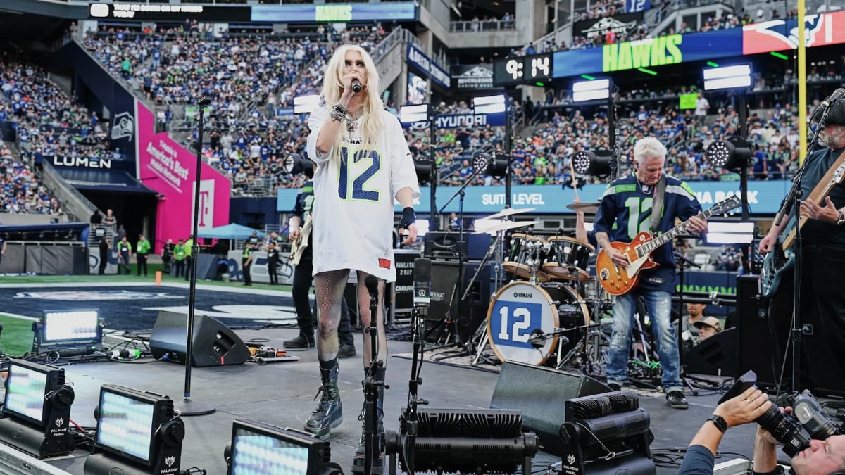 McCready toca hino ao estilo Hendrix e se junta ao Soundgarden na NFL