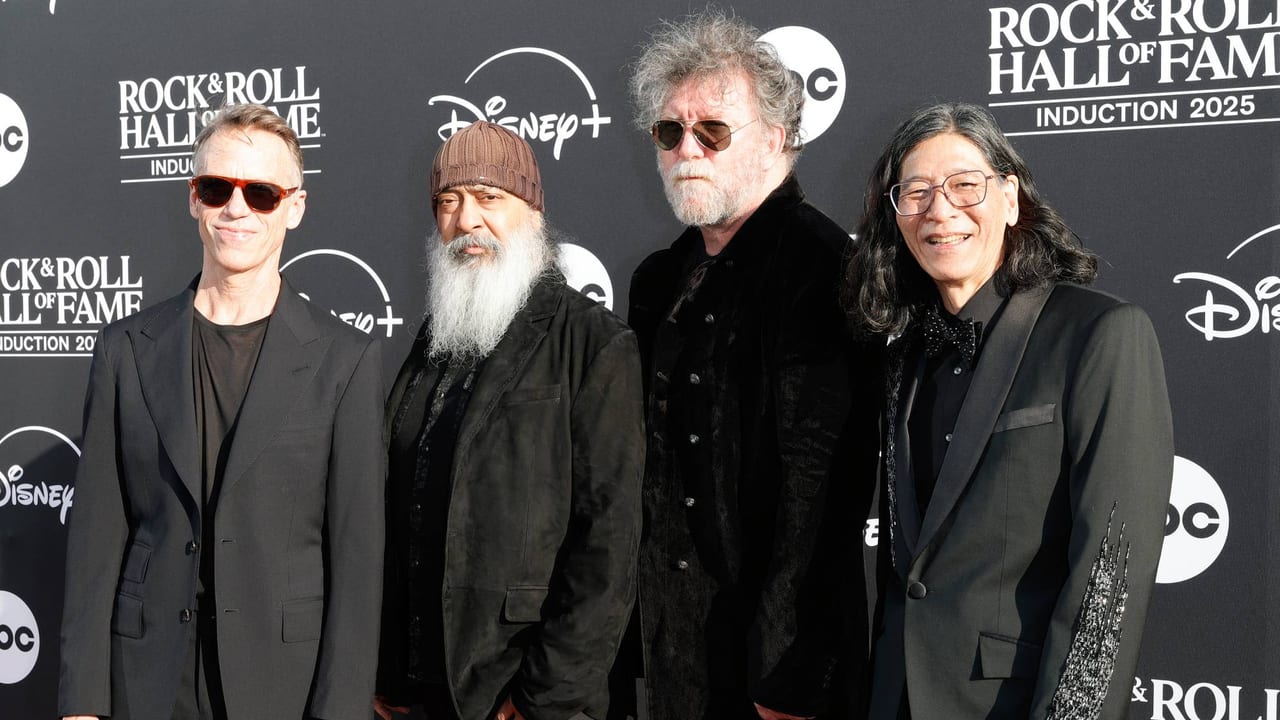 Soundgarden entra no Hall of Fame com Mike McCready e Jerry Cantrell no palco