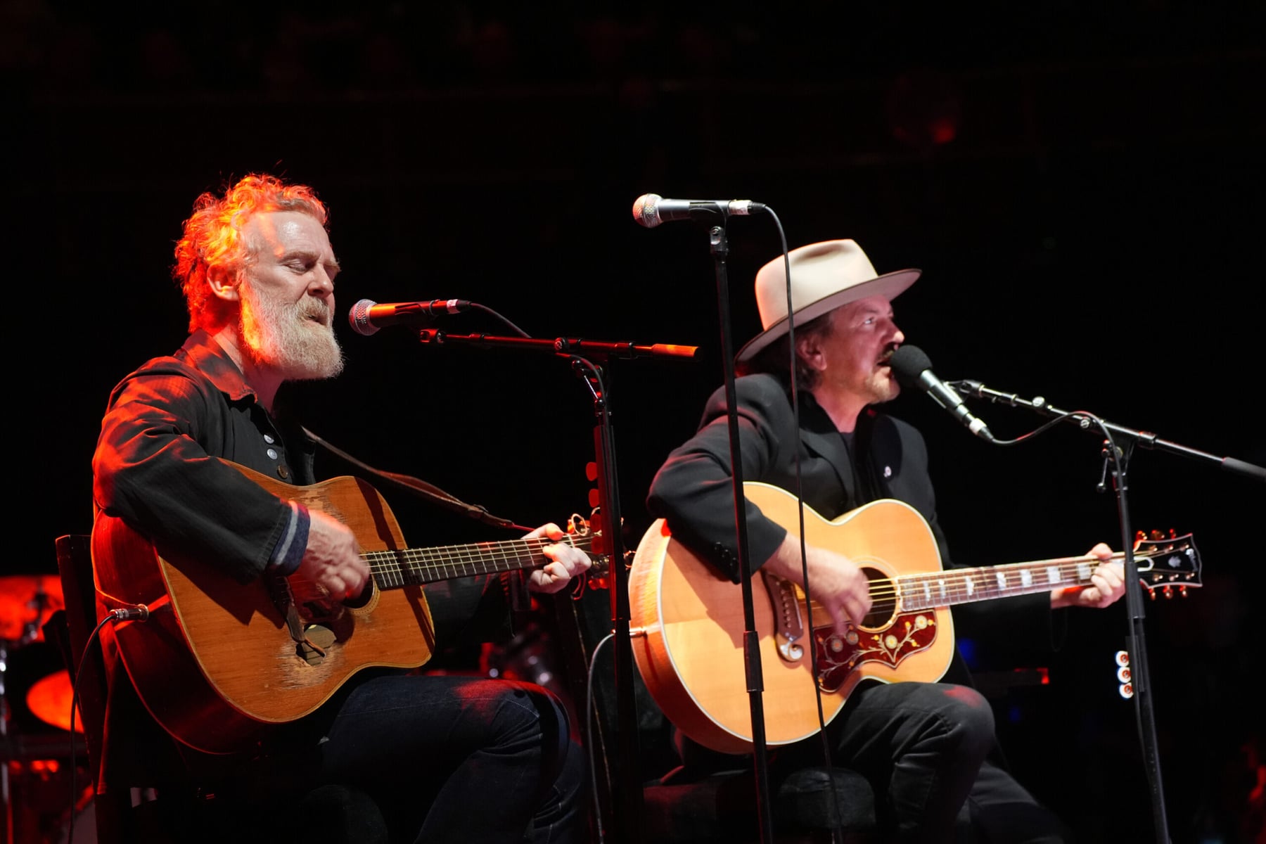 Glen Hansard contou antes de morrer como Eddie Vedder entrou na sua vida